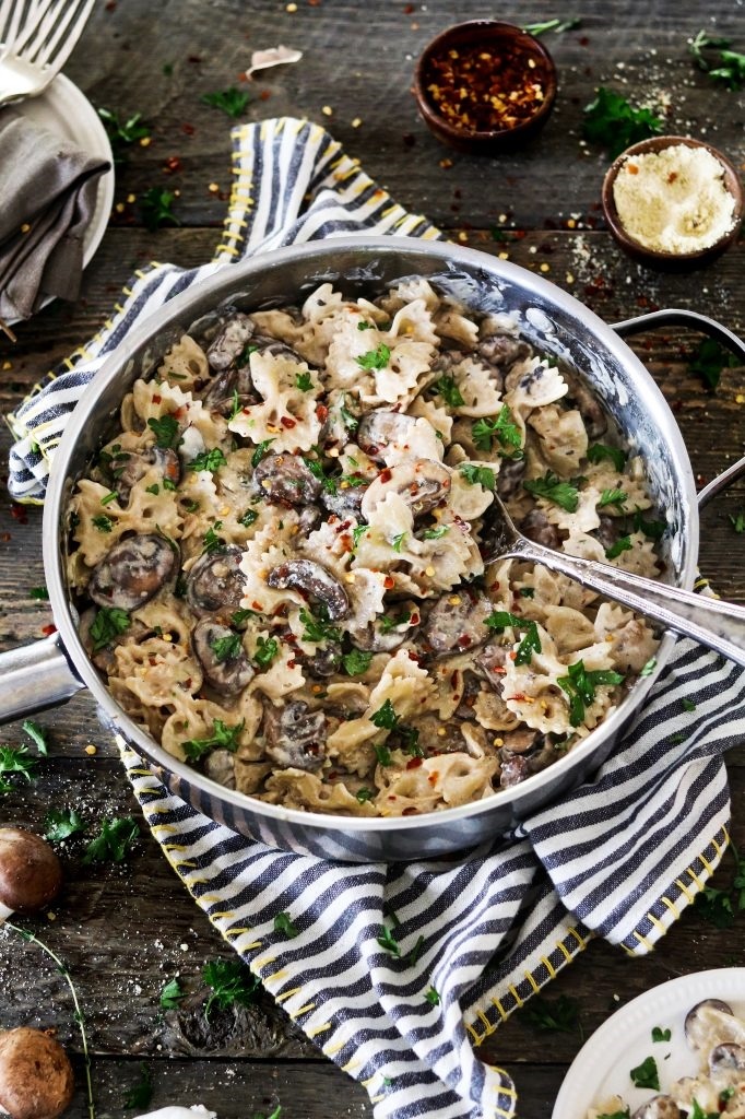 vegan-yums:Mushroom Stroganoff / Recipe