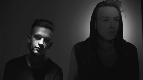 wisps-of-love:  // mtv introduction // 