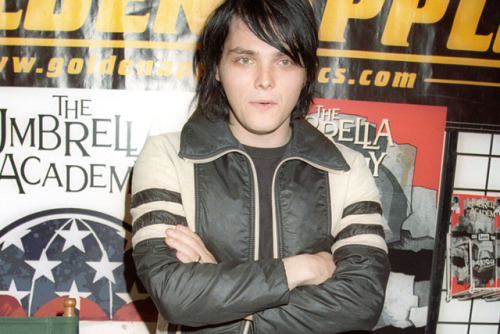 #MCM: Gerard Way@gerardway: New single “Baby You’re A Haunted House” out 10/26! #b