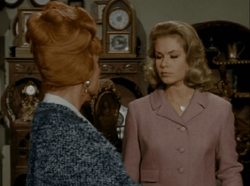 Elizabeth Montgomery And Agnes Moorehead As Samantha And Endora In Bewitched 