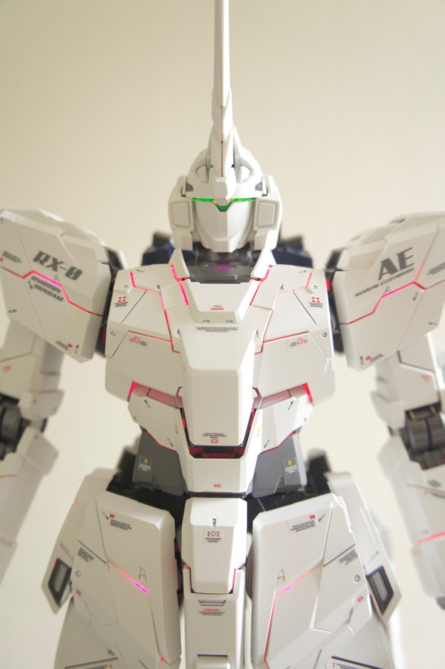 scandalousmess:PG Unicorn Gundam (Part 2 - Unicorn Mode) Here are 10 selected photos which culmina