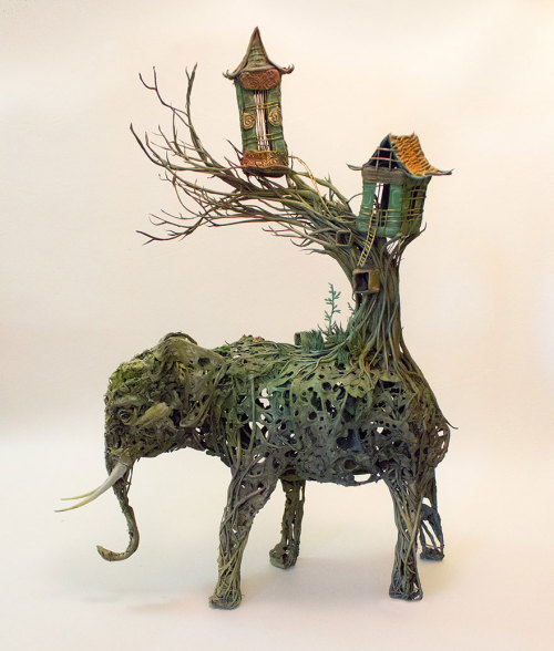 The Natural History Surrealist Sculptures of Ellen Jewett-The wild and mystical assemblages by artis