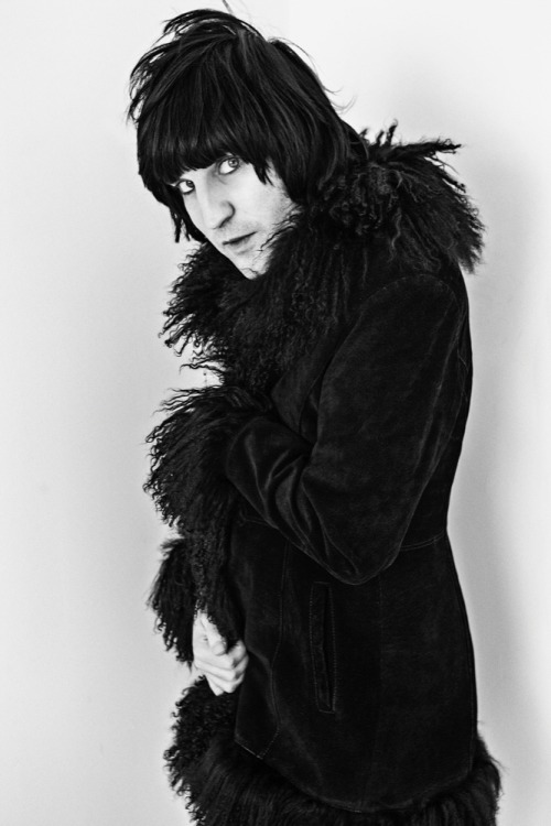 Noel: “Julian describes me as a Goth fairy.”(Independent, 2006)