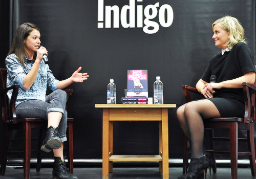 :  Tatiana Maslany interviewing Amy Poehler at adult photos