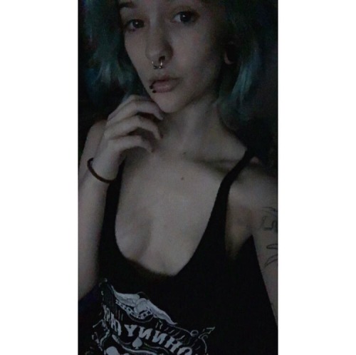 dancingsilver-elf:  I don’t have boobs, I have a small clumps of very obvious veins