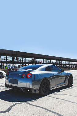 enlightxn:  wearevanity: | Nissan GTR | ©   can I please have