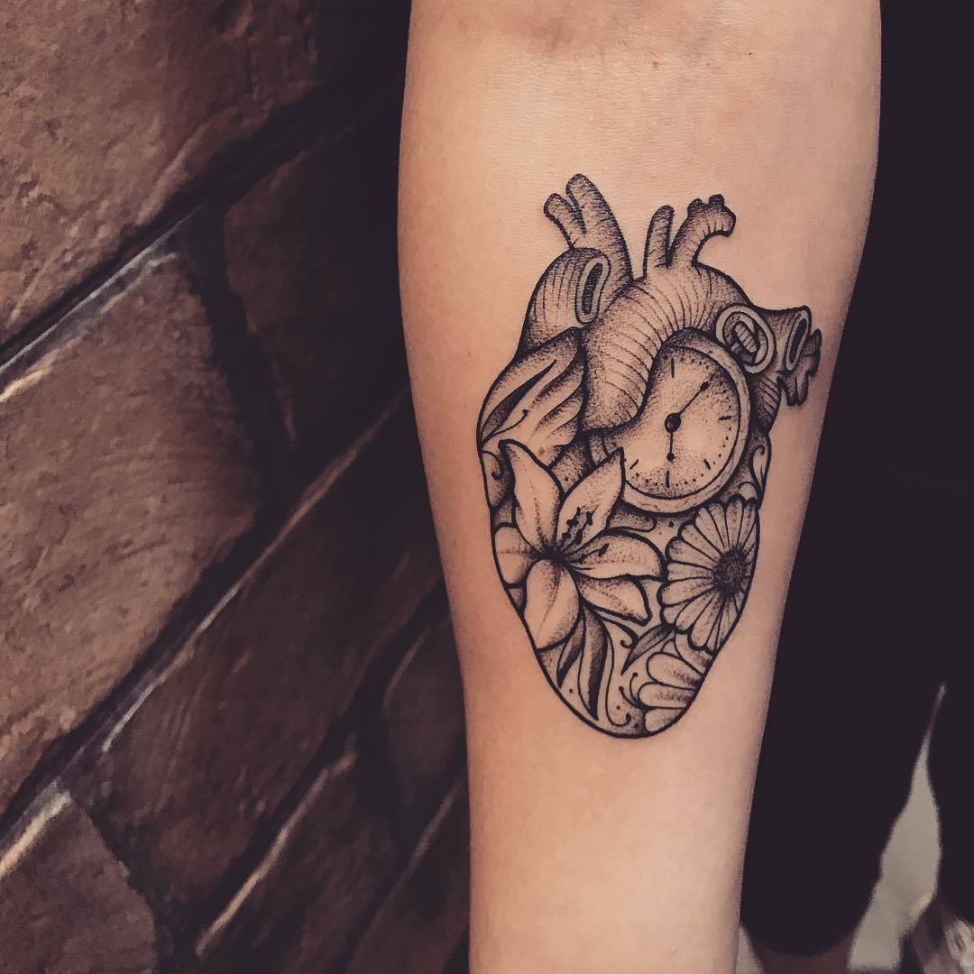 Sacred Heart – HookUp Tattoos