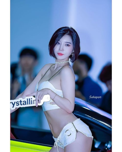 Posted @withregram • @sakapon_2000 Seoul Auto Salon 2019 #model: #송주아 ソンジュアさん . Thanks to @ww0205ww 