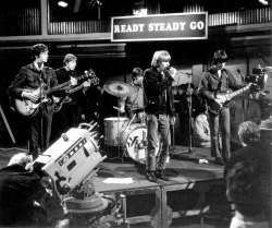 blackandwhitehistory:  The Yardbirds on Ready