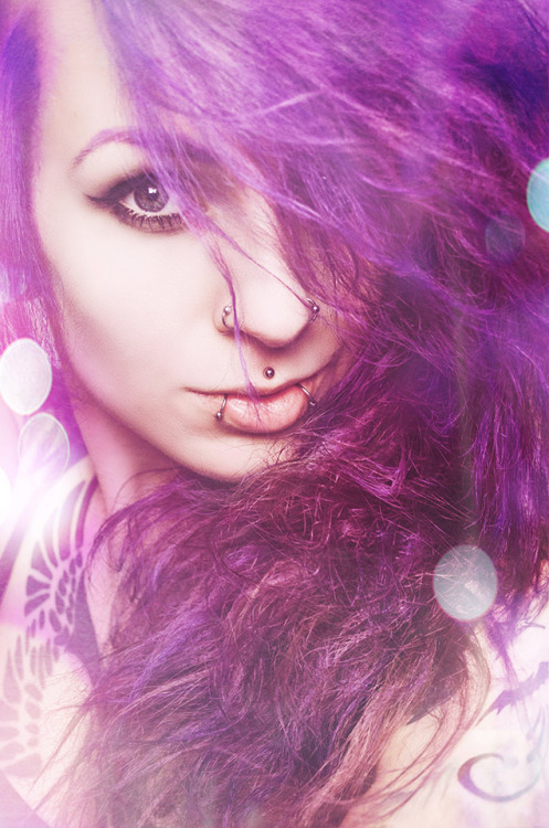 ashtrayheart-ashtrayarts:  I feel so fucking good with my purple hair <3 https://www.facebook.com/pages/Model-Ashtrayheart/208419345860917 