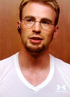 permissiontogoafterhim:  Chris Evans with that awkward smile and glasses (◕‿◕✿)  