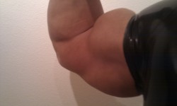 crazycuir:  My rubber arm