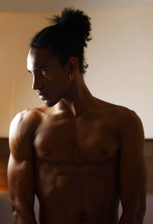 menofcolorgaysex:  http://menofcolorgaysex.tumblr.com/ 