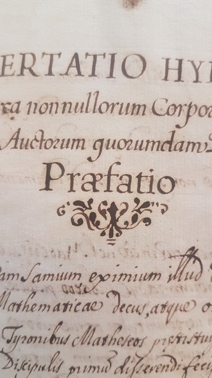 LJS 186 - Rev[erendi] Patris Adami Adamandi disquisitiones physicomathemati[cae] This manuscript is 