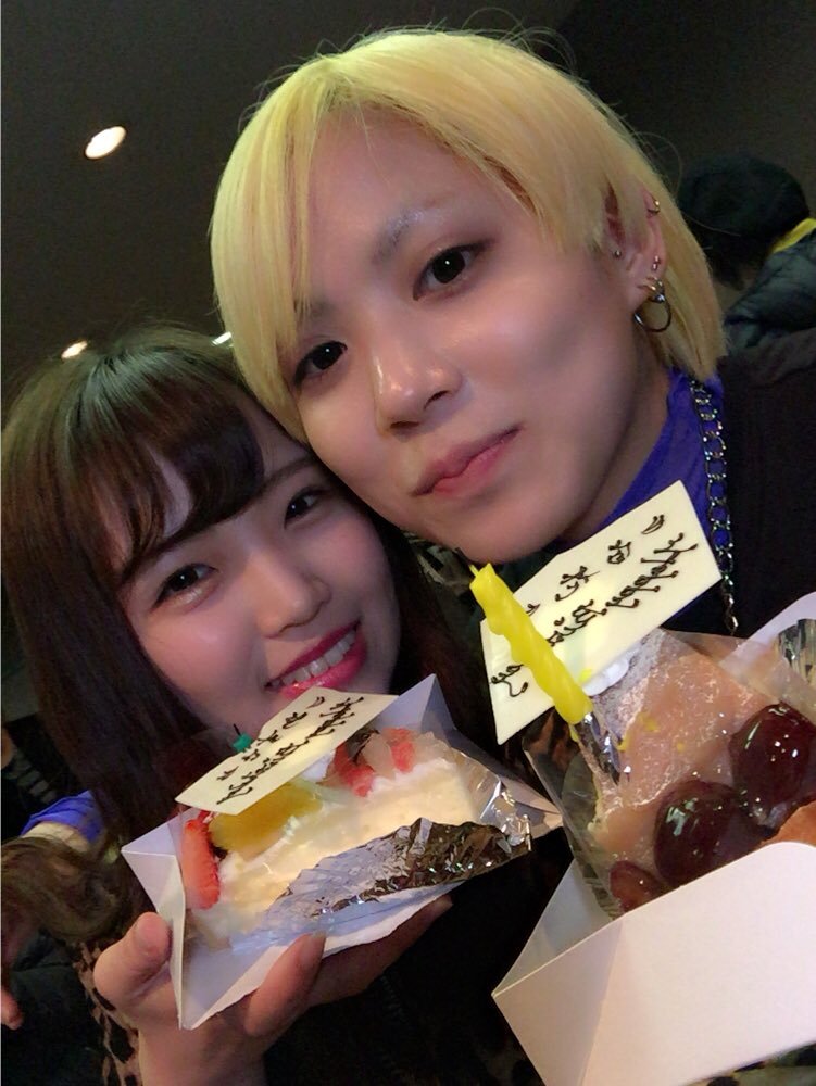 owaraidorks:  Birthday celebration during “Mayonaka no Tsuyogari” PV shoot.