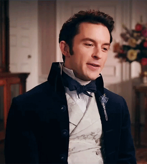 Jonathan Bailey + Fellow Travelers Vs Bridgerton S3 