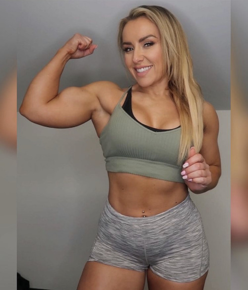 Louise (louise_fitcoach)
