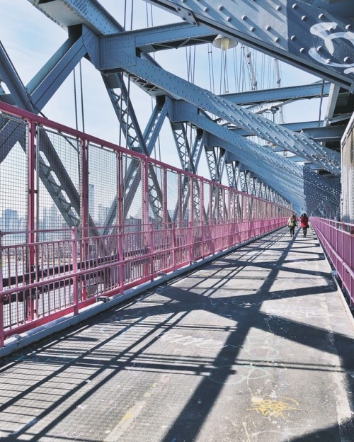 Cotton Candy Colours #bridge #brooklyn #newyork (à Williamsburg Bridge) www.instagram