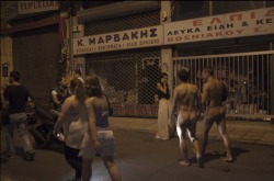 urbannudism:  Naked in the center of Thessaloniki