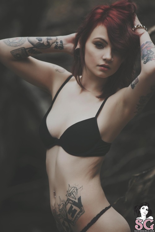 Naked Suicide Girls