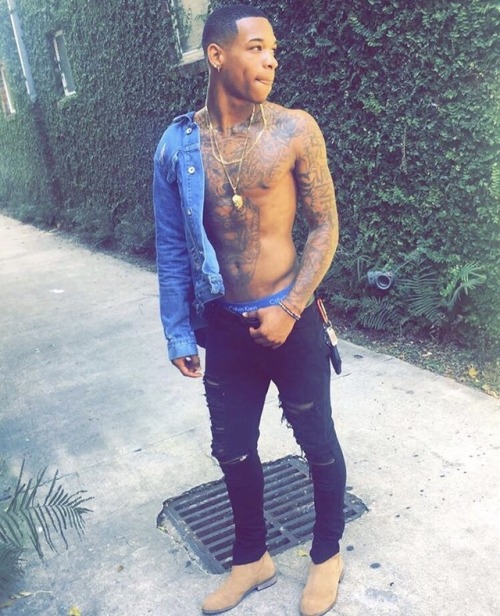 sexnthecloset:  IG: Iamtylerp_