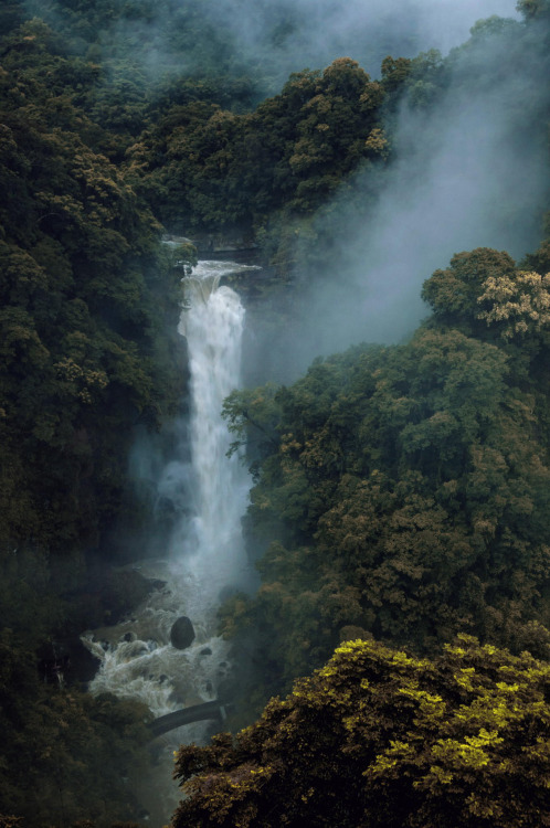 essenceofnxture:  Mysterious Waterfall by Hanson Mao