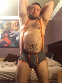 mosaicub:  Decided to take a few better pics in the singlet. I really like it. I think if this goes over 500 notes, I’ll buy a 2nd one :)   So, did you get your second singlet? Will you post photos of you wearing it?   Please