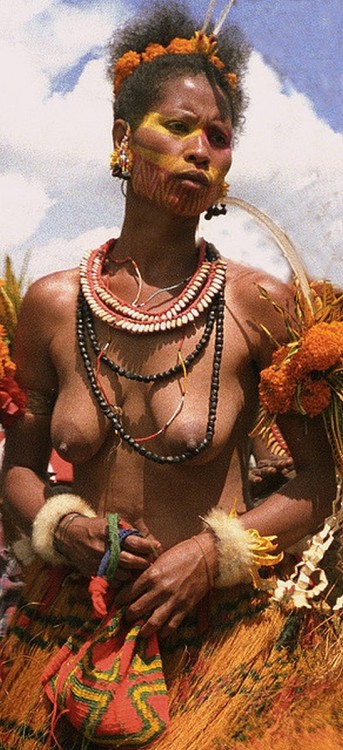 http://nativenudity.tumblr.com/post/78741972906