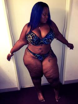 Thick women/ BBWs