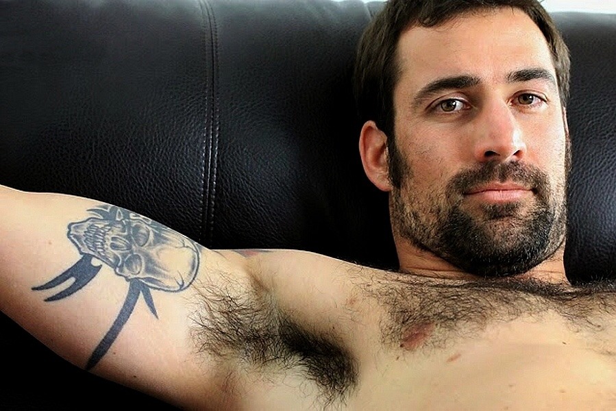 greenwichsnob:  Love this hot stud. Especially the fucking facial. Fuck yeah- 