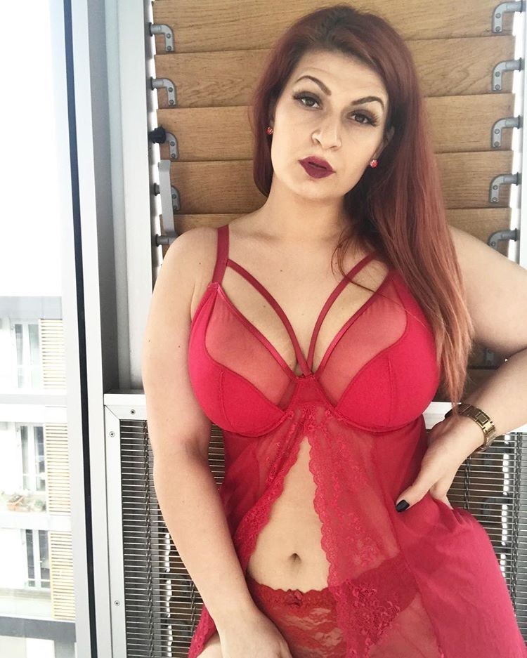 my-thick-pics:  Ioana