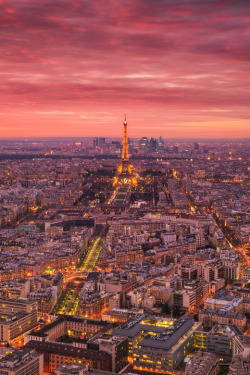 Sundxwn:  Burning Sky Over Paris By Matthias Haker 