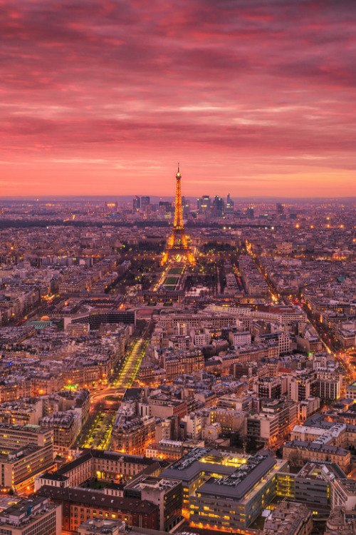 sundxwn:  Burning Sky over Paris by Matthias Haker 