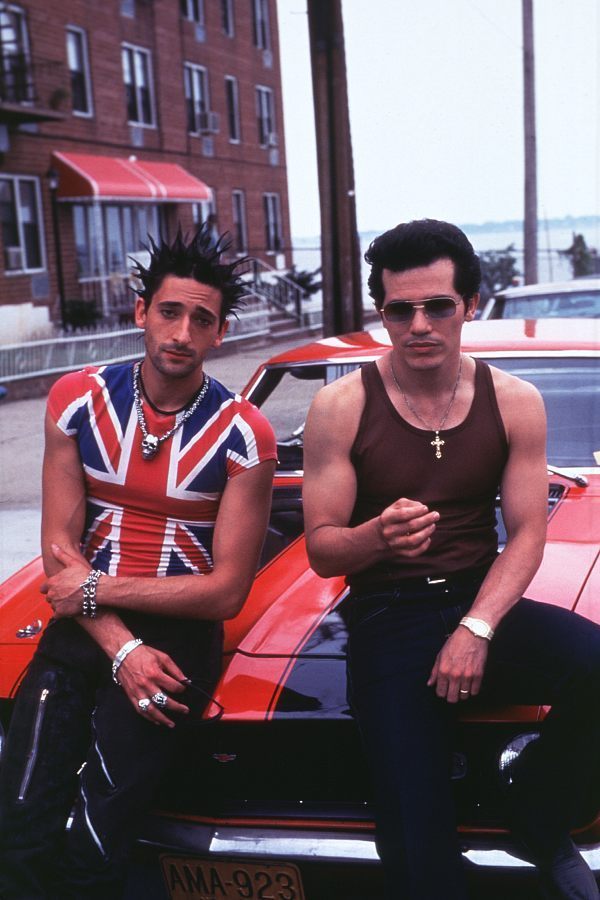 canadianbeerandpostmodernism:  Adrian Brody and John Leguizamo in “Summer of Sam”