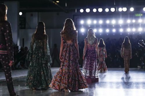 fashionweeksfaves:Giambattista Valli Spring 2019 