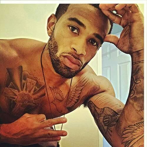 talldaddy:  bro4ya:  YASSSS!!!!!   www.talldaddy.tumblr.com/archive