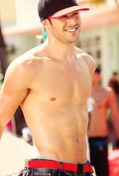 keithmikal:  poisonparadise:  Ryan GuzmanStep Up Revolution  ƒancy 