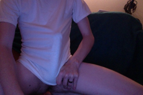 paypig-slave-shoelicker:  bruhstin:  wellllllp   OMG! This guy is like at least 10 times my size!