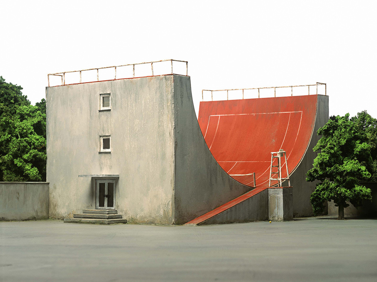 itscolossal:  Miniature Scenes With A Darkly Satirical Twist by Frank Kunert