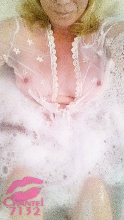 XXX chantel7132:  Bath time— bring on the bubbles! photo