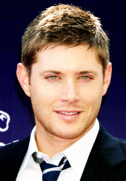 justjensenanddean: Jensen Ackles | 37th Birthday Picspam:         ↳ 26th Annual Breeder’s Cup Horse Race [x]