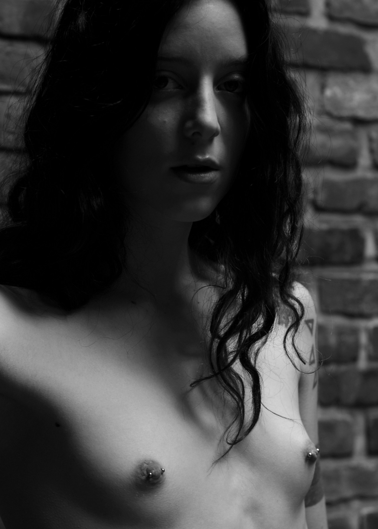zenkitten:  model: http://camdamage.tumblr.com (Reblogging OK with all notes intact)&copy;