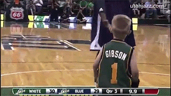 imsoshive:  sizvideos:  Video  *sniffs* nah, i’m not cryin. allergies, bruh.