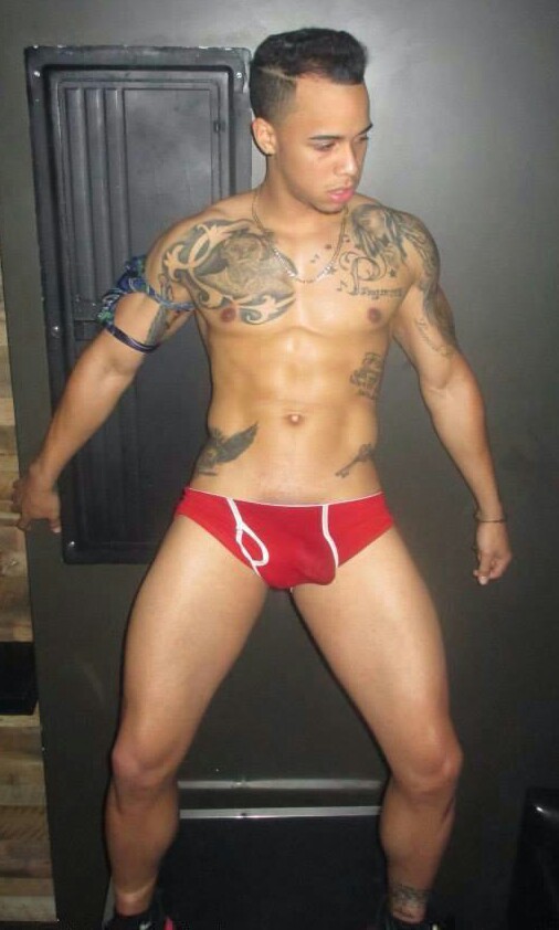 dominicanblackboy:  A hot moment on stage with sexy fat gorgeous Dominican ass Borrell