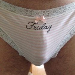 shesuspects:  married-bi-guy:  Whoop! My favourite day of the week.  “Bump Day” 