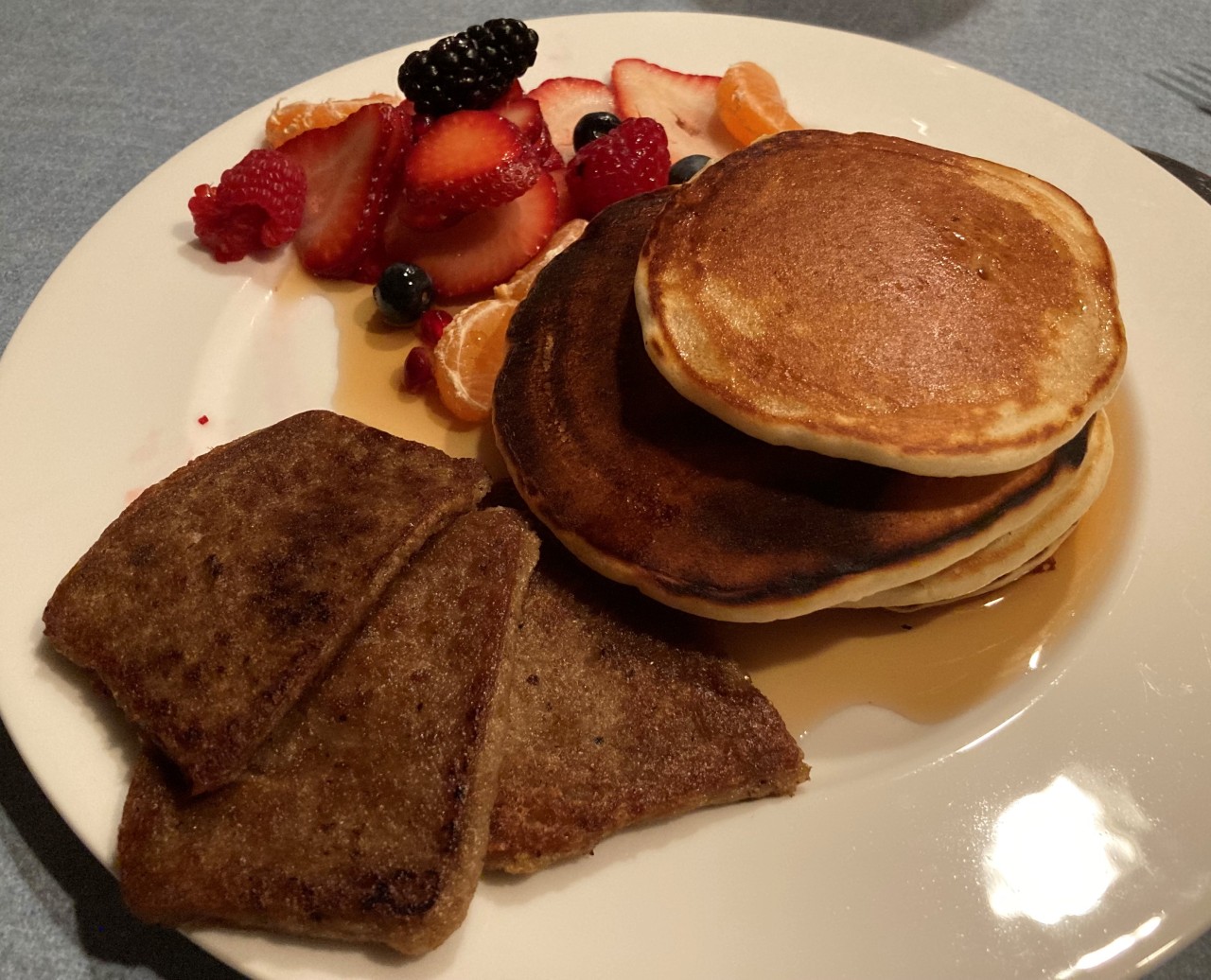 #scrapple#pancakes#fruit #breakfast for dinner #homemade#moms cooking#Pennsylvania#Bucks County