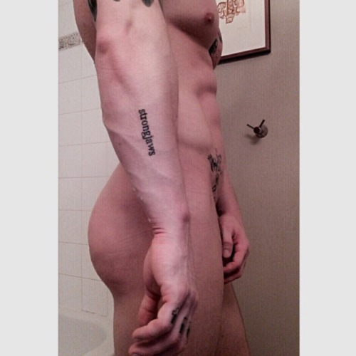 ju68:  Take a look, Enjoy !!! http://ju68.tumblr.com / @FUCKYEAHju68