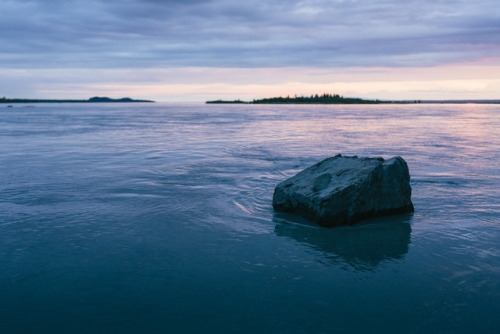 This lightKnik River, Alaska