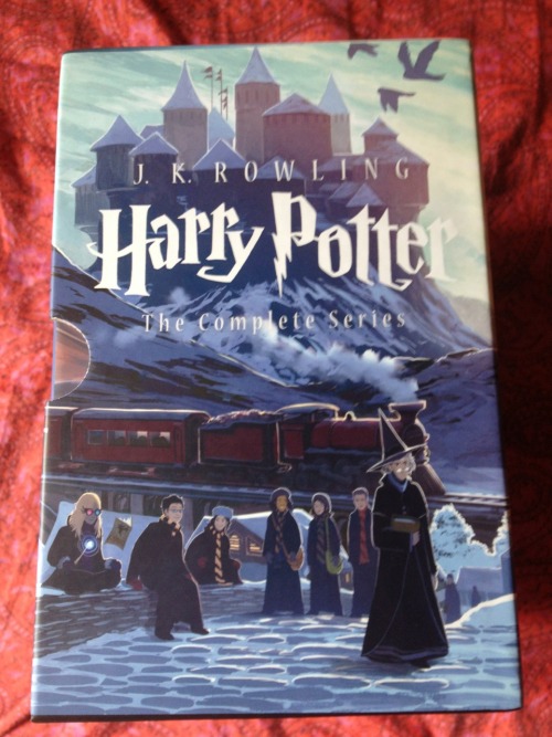 nicodiangeloisdead:  infallibleherondale:  maryannisawkward:  My new Harry Potter paperback set came in the mail! These have the cover illustrations by Kazu Kibuishi. Together, the set spines make Hogwarts castle and the illustrations around the set case