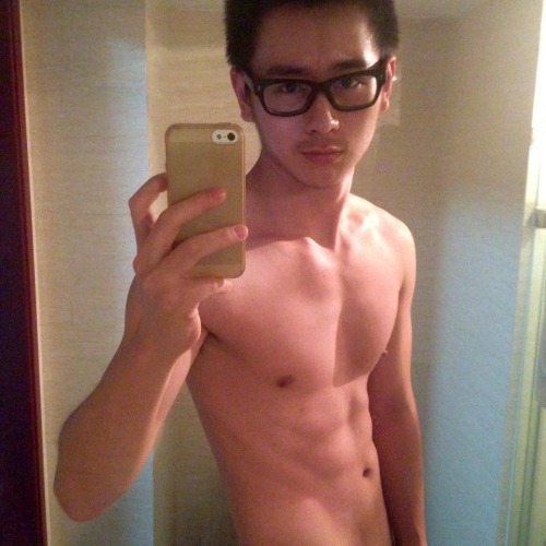 mantop1069: 中國杭州小帥哥…sakaruway